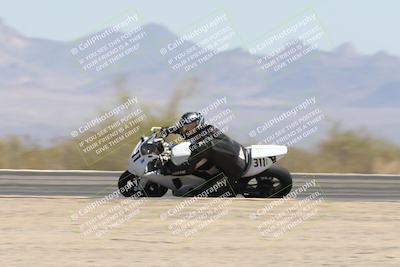 media/Apr-20-2025-CVMA (Sun) [[39090e8767]]/Race 9-Formula LW Twins Shootout/